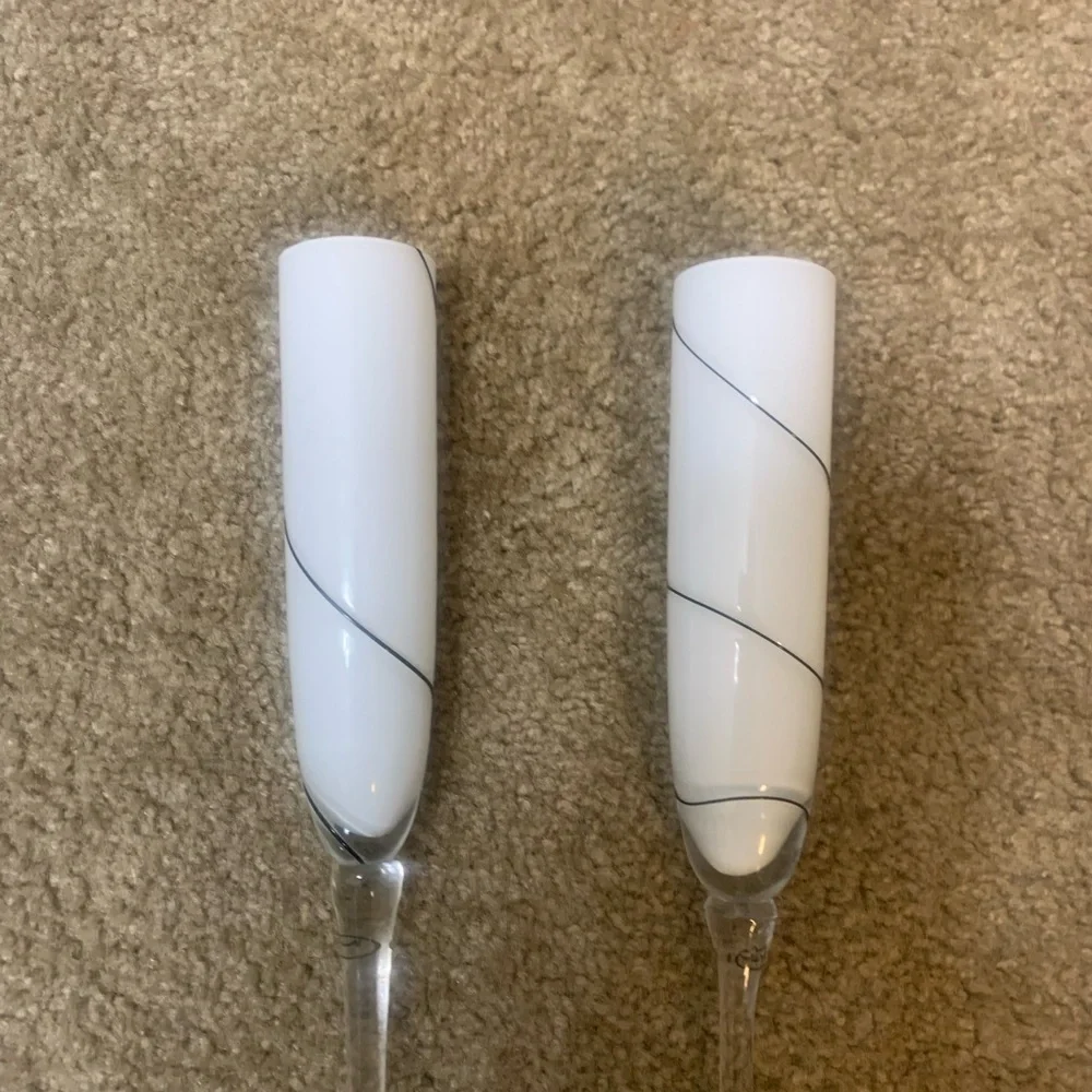 2/Stemmed Fluted Champagne Glasses